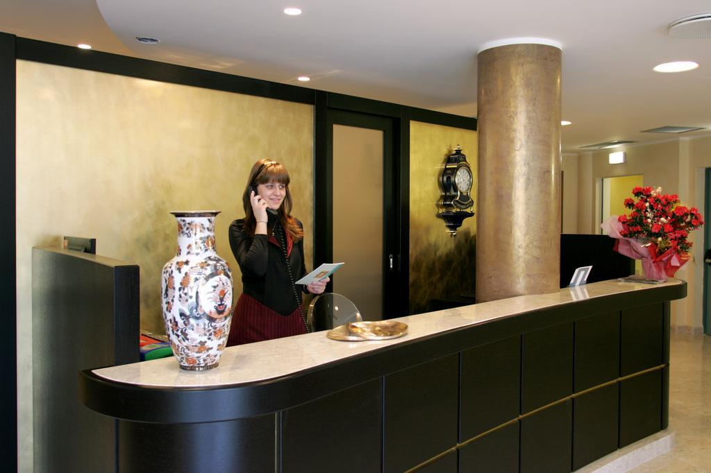 Hotel 5 Vie อัลเมนโนซานซัลวาโตเร ภายนอก รูปภาพ