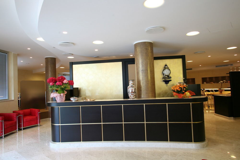 Hotel 5 Vie อัลเมนโนซานซัลวาโตเร ภายนอก รูปภาพ